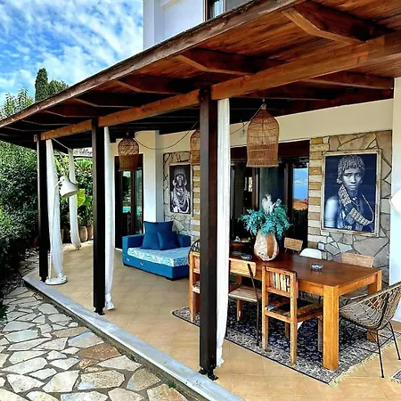 Villa Luxury Athina Nikiana